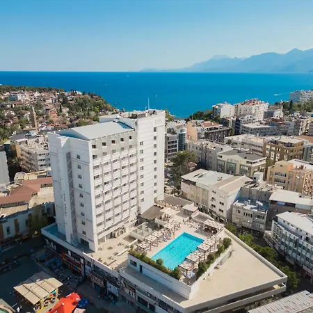 Best Western Plus Khan Hotel